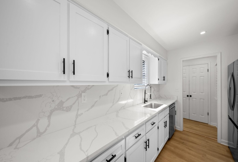 4351 SPRING OAK CV, Memphis, Tennessee 38125, 5 Bedroom Bedrooms, 8 Room Rooms,2.1 BathroomBathrooms,Residential,For Sale,SPRING OAK,0,10229182