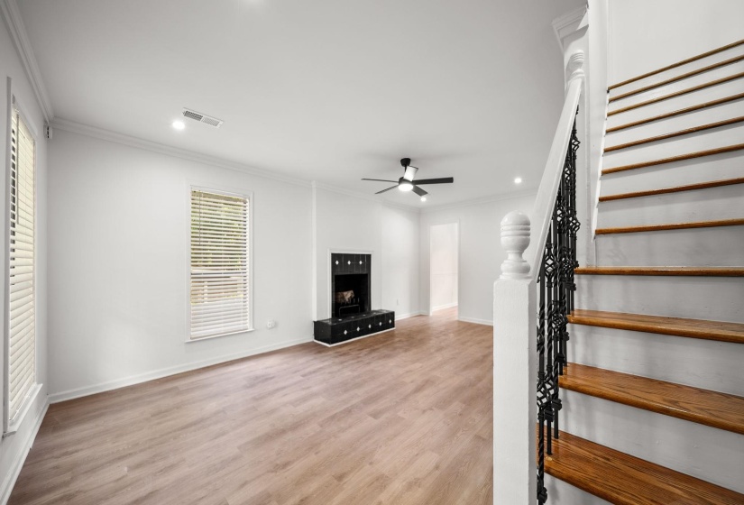 4351 SPRING OAK CV, Memphis, Tennessee 38125, 5 Bedroom Bedrooms, 8 Room Rooms,2.1 BathroomBathrooms,Residential,For Sale,SPRING OAK,0,10229182