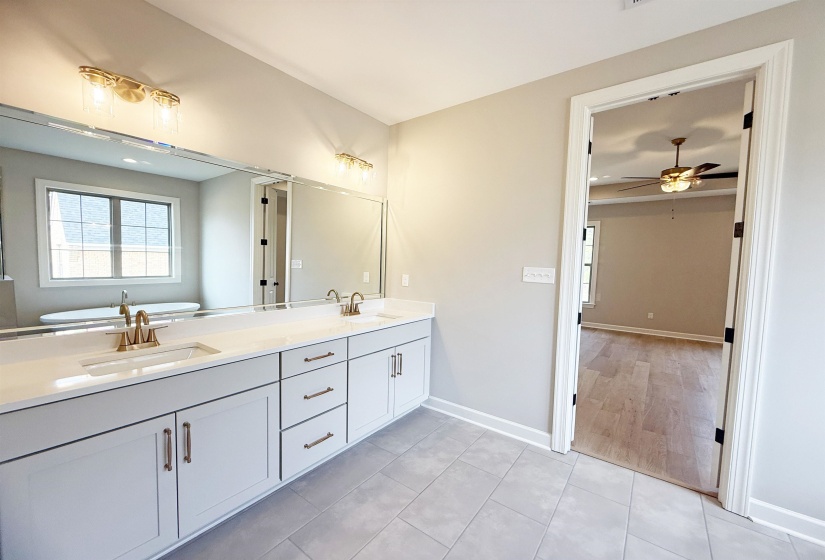 344 ROLLING GROVE BLVD, Collierville, Tennessee 38017, 5 Bedroom Bedrooms, 10 Room Rooms,3 BathroomBathrooms,Residential,For Sale,ROLLING GROVE,0,10229193
