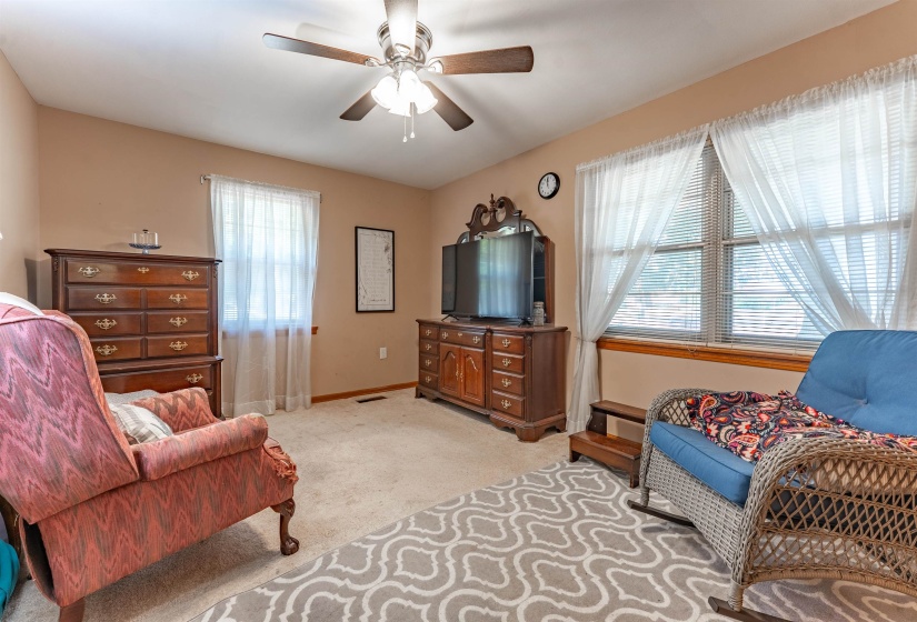 36 MAPLE HILL DR, Munford, Tennessee 38058, 3 Bedroom Bedrooms, 6 Room Rooms,2 BathroomBathrooms,Residential,For Sale,MAPLE HILL,0,10229194