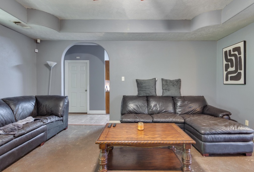 1243 J E BLAYDES BLVD, Atoka, Tennessee 38004, 3 Bedroom Bedrooms, 7 Room Rooms,2 BathroomBathrooms,Residential,For Sale,J E BLAYDES,0,10229195