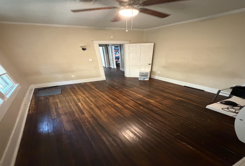 1585 COURT AVE, Memphis, Tennessee 38104, 3 Bedroom Bedrooms, 6 Room Rooms,1 BathroomBathrooms,Residential,For Sale,COURT,0,10229200