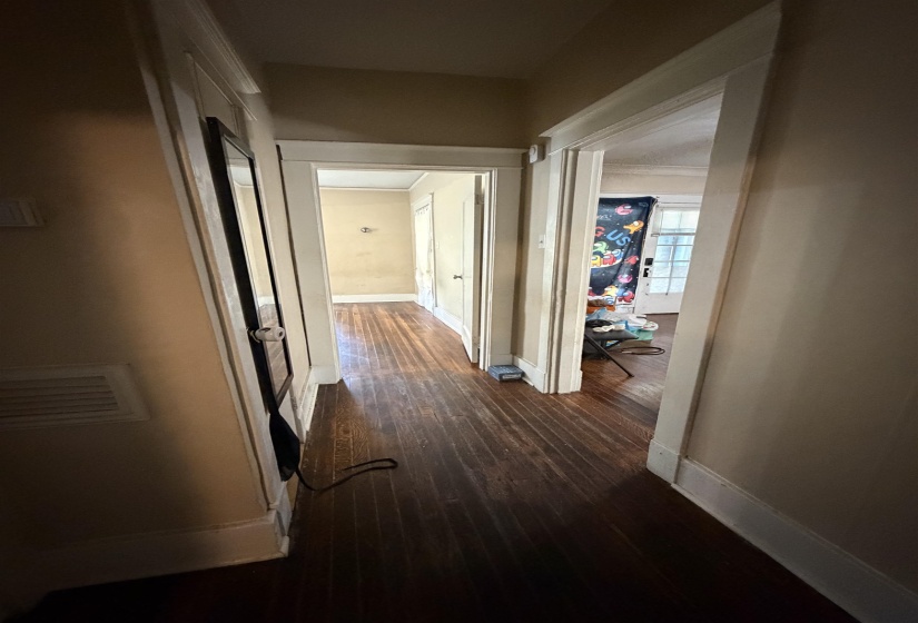 1585 COURT AVE, Memphis, Tennessee 38104, 3 Bedroom Bedrooms, 6 Room Rooms,1 BathroomBathrooms,Residential,For Sale,COURT,0,10229200