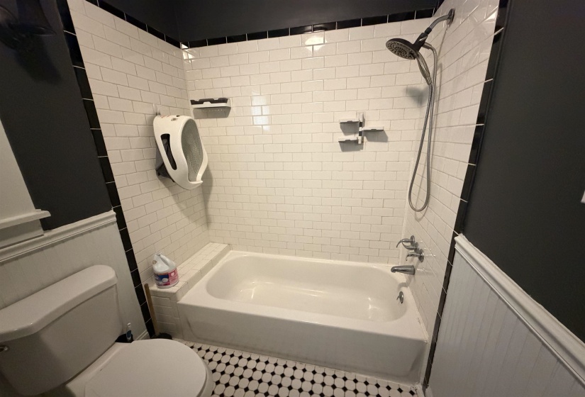 1585 COURT AVE, Memphis, Tennessee 38104, 3 Bedroom Bedrooms, 6 Room Rooms,1 BathroomBathrooms,Residential,For Sale,COURT,0,10229200