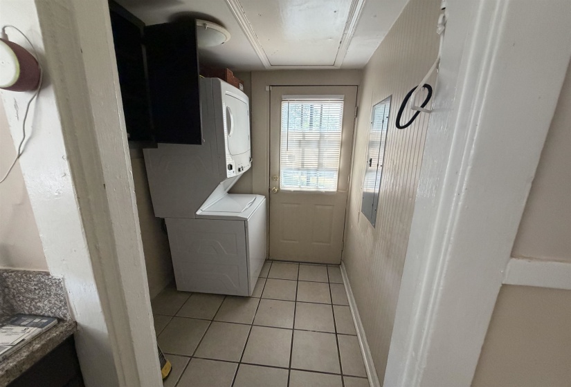 1585 COURT AVE, Memphis, Tennessee 38104, 3 Bedroom Bedrooms, 6 Room Rooms,1 BathroomBathrooms,Residential,For Sale,COURT,0,10229200