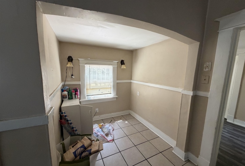 1585 COURT AVE, Memphis, Tennessee 38104, 3 Bedroom Bedrooms, 6 Room Rooms,1 BathroomBathrooms,Residential,For Sale,COURT,0,10229200