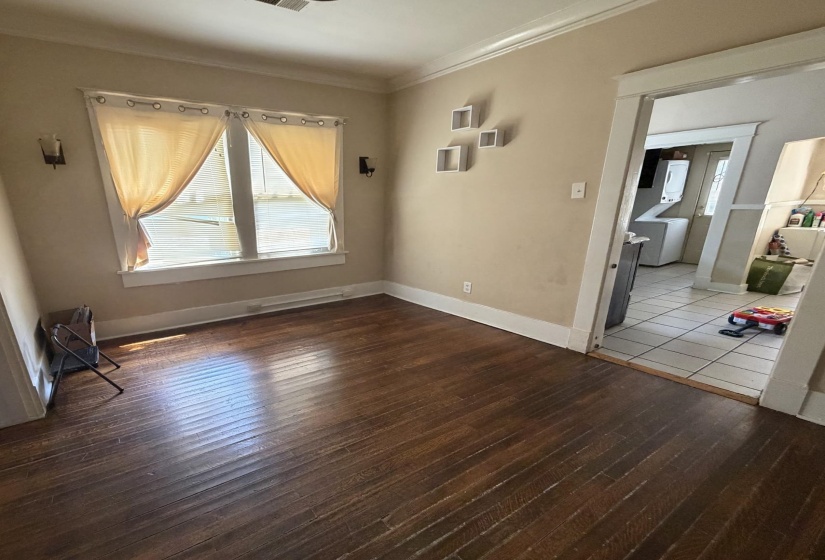 1585 COURT AVE, Memphis, Tennessee 38104, 3 Bedroom Bedrooms, 6 Room Rooms,1 BathroomBathrooms,Residential,For Sale,COURT,0,10229200