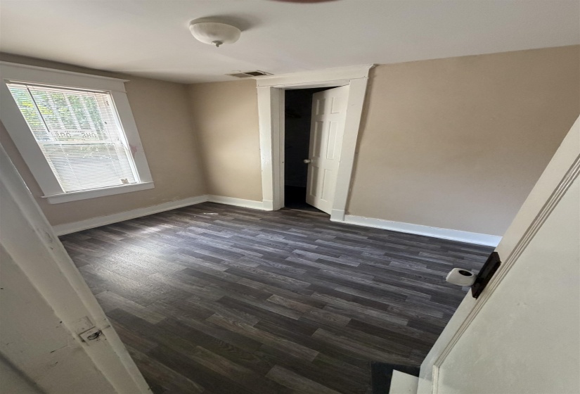 1585 COURT AVE, Memphis, Tennessee 38104, 3 Bedroom Bedrooms, 6 Room Rooms,1 BathroomBathrooms,Residential,For Sale,COURT,0,10229200