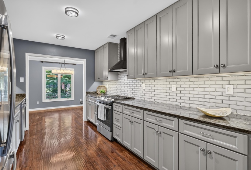 5124 SANDERLIN AVE, Memphis, Tennessee 38117, 2 Bedroom Bedrooms, 5 Room Rooms,2.1 BathroomBathrooms,Residential,For Sale,SANDERLIN,0,10229206