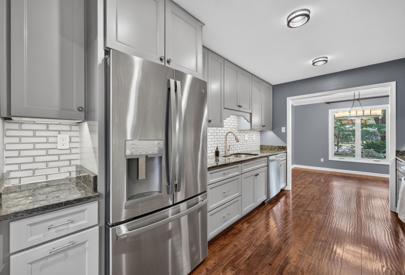 5124 SANDERLIN AVE, Memphis, Tennessee 38117, 2 Bedroom Bedrooms, 5 Room Rooms,2.1 BathroomBathrooms,Residential,For Sale,SANDERLIN,0,10229206