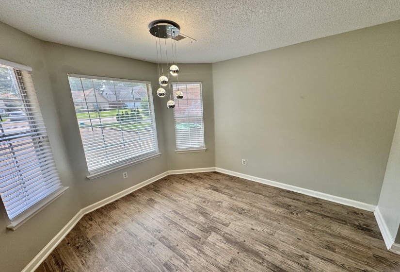 9284 CHARLY HILL LN, Memphis, Tennessee 38016, 3 Bedroom Bedrooms, 6 Room Rooms,2 BathroomBathrooms,Residential,For Sale,CHARLY HILL,0,10229209
