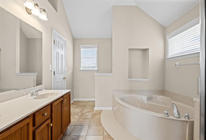 4694 BLOOMFIELD CV, Memphis, Tennessee 38125, 3 Bedroom Bedrooms, 7 Room Rooms,2.1 BathroomBathrooms,Residential,For Sale,BLOOMFIELD,0,10229212