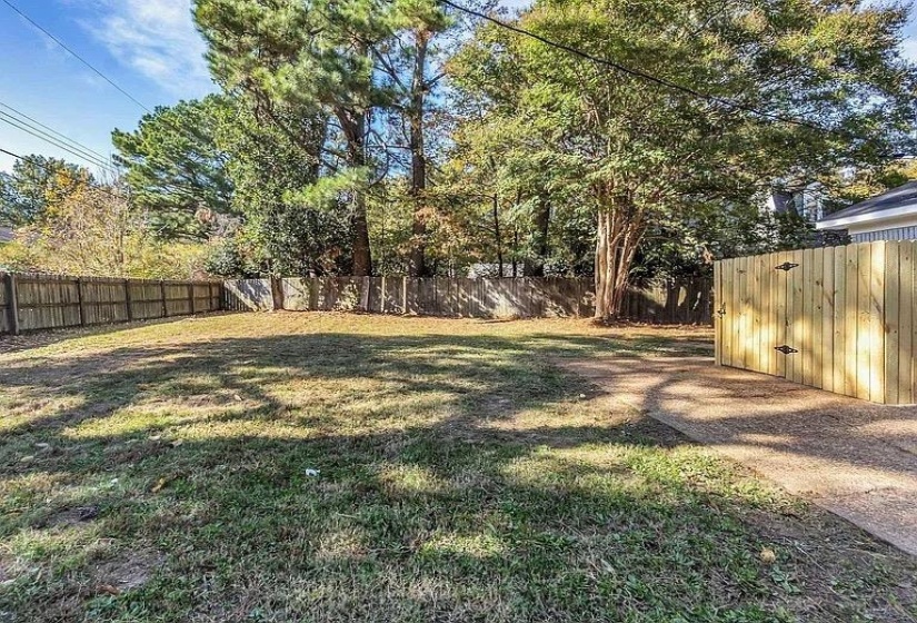 1285 HICKORY WOOD CV, Memphis, Tennessee 38116, 5 Bedroom Bedrooms, 9 Room Rooms,3 BathroomBathrooms,Residential,For Sale,HICKORY WOOD,0,10229213