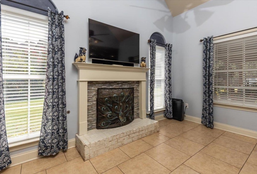 10 SUNDANCE CV, Somerville, Tennessee 38068, 4 Bedroom Bedrooms, 11 Room Rooms,2.1 BathroomBathrooms,Residential,For Sale,SUNDANCE,0,10229215