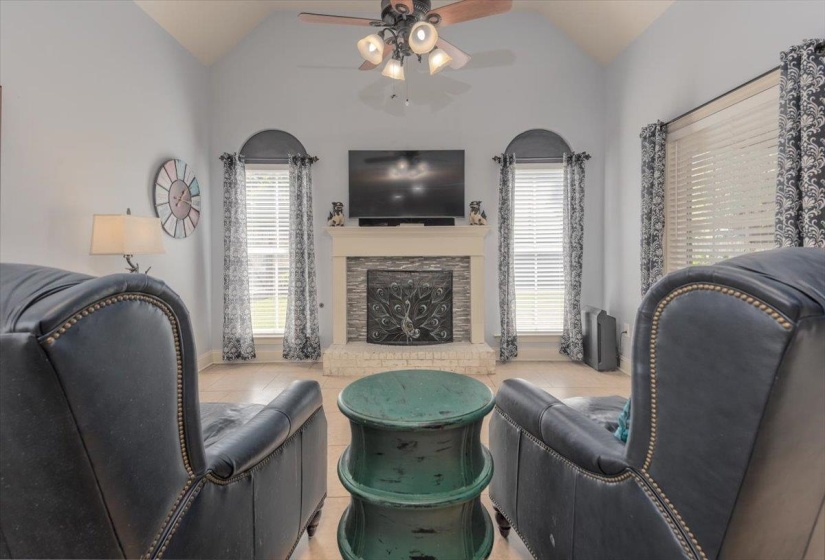 10 SUNDANCE CV, Somerville, Tennessee 38068, 4 Bedroom Bedrooms, 11 Room Rooms,2.1 BathroomBathrooms,Residential,For Sale,SUNDANCE,0,10229215