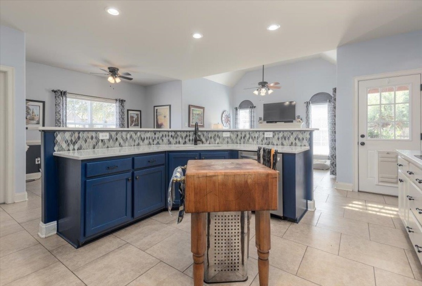 10 SUNDANCE CV, Somerville, Tennessee 38068, 4 Bedroom Bedrooms, 11 Room Rooms,2.1 BathroomBathrooms,Residential,For Sale,SUNDANCE,0,10229215