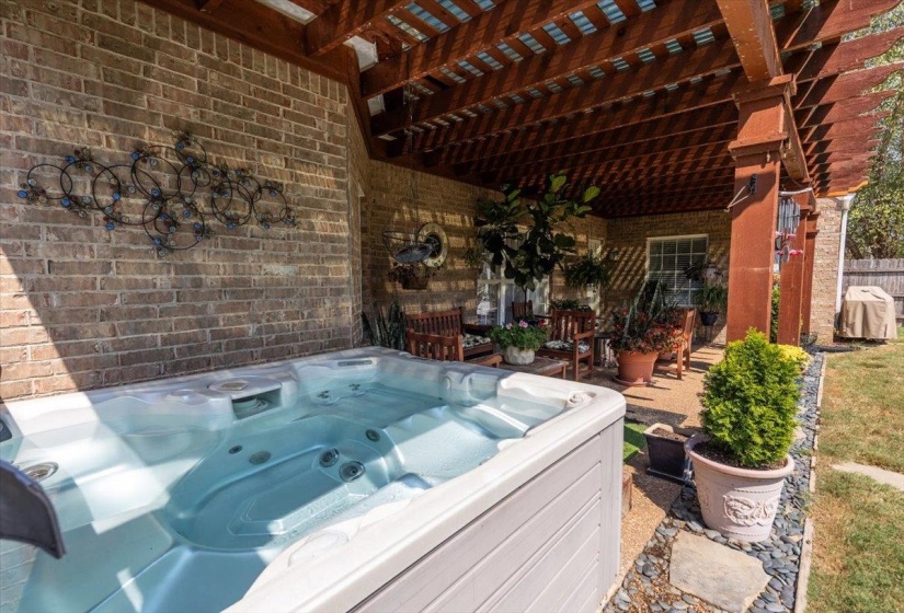 10 SUNDANCE CV, Somerville, Tennessee 38068, 4 Bedroom Bedrooms, 11 Room Rooms,2.1 BathroomBathrooms,Residential,For Sale,SUNDANCE,0,10229215
