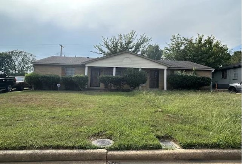 3677 HILLBROOK ST, Memphis, Tennessee 38109, 2 Bedroom Bedrooms, 0 ,1 BathroomBathrooms,Duplexes,For Sale,HILLBROOK,0,10229244