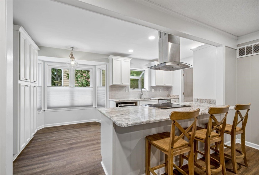 1539 RIVERDALE RD, Germantown, Tennessee 38138, 4 Bedroom Bedrooms, 11 Room Rooms,3 BathroomBathrooms,Residential,For Sale,RIVERDALE,0,10228517