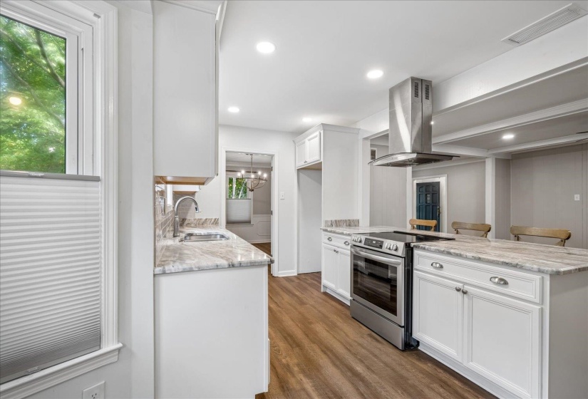 1539 RIVERDALE RD, Germantown, Tennessee 38138, 4 Bedroom Bedrooms, 11 Room Rooms,3 BathroomBathrooms,Residential,For Sale,RIVERDALE,0,10228517