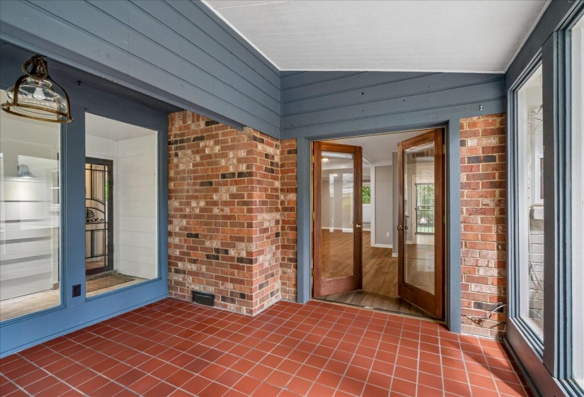 1539 RIVERDALE RD, Germantown, Tennessee 38138, 4 Bedroom Bedrooms, 11 Room Rooms,3 BathroomBathrooms,Residential,For Sale,RIVERDALE,0,10228517