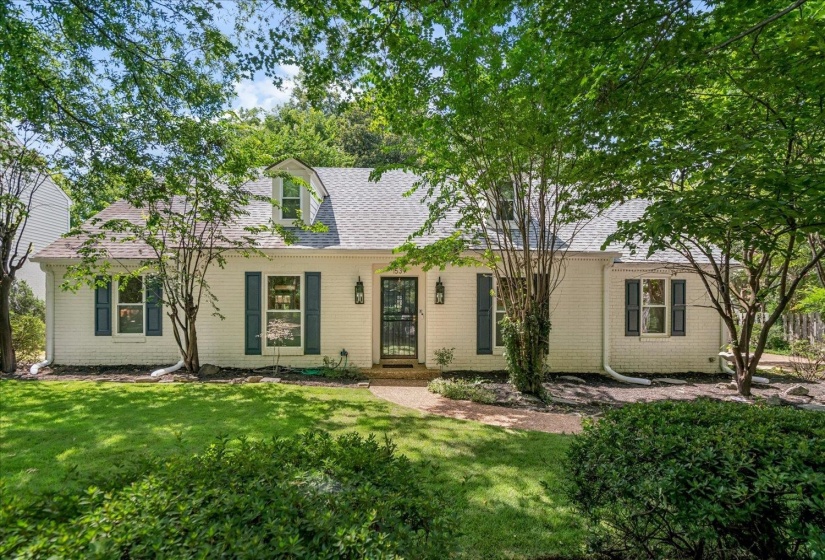 1539 RIVERDALE RD, Germantown, Tennessee 38138, 4 Bedroom Bedrooms, 11 Room Rooms,3 BathroomBathrooms,Residential,For Sale,RIVERDALE,0,10228517