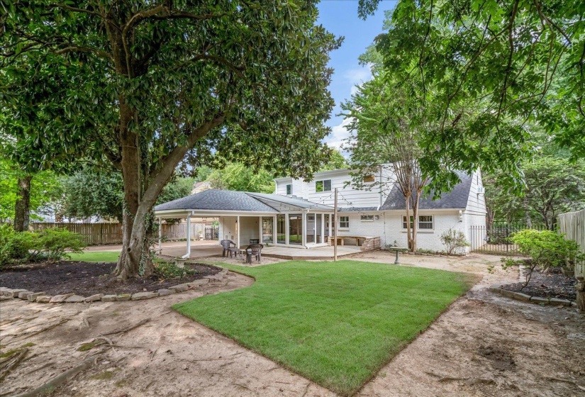 1539 RIVERDALE RD, Germantown, Tennessee 38138, 4 Bedroom Bedrooms, 11 Room Rooms,3 BathroomBathrooms,Residential,For Sale,RIVERDALE,0,10228517