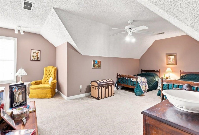 8590 RHONDA CIR, Memphis, Tennessee 38018, 5 Bedroom Bedrooms, 8 Room Rooms,2 BathroomBathrooms,Residential,For Sale,RHONDA,0,10229234