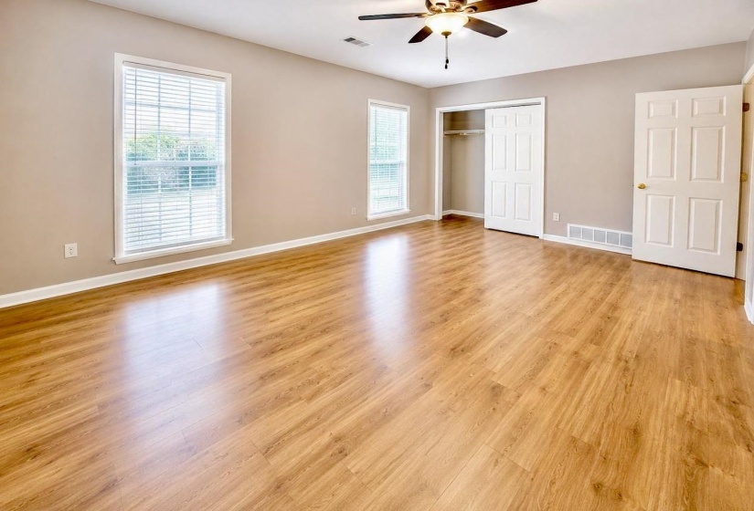 8326 TWIN RIVERS DR, Memphis, Tennessee 38016, 3 Bedroom Bedrooms, 6 Room Rooms,2 BathroomBathrooms,Residential,For Sale,TWIN RIVERS,0,10229236