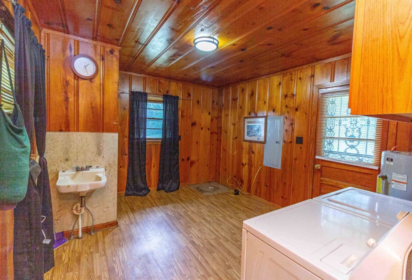 5738 HWY 45 HWY, Bethel Springs, Tennessee 38315, 2 Bedroom Bedrooms, 6 Room Rooms,1 BathroomBathrooms,Residential,For Sale,HWY 45,0,10229237