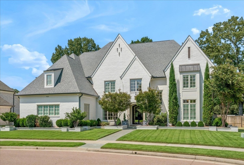 9060 WINSTON WOODS CIR, Germantown, Tennessee 38139, 5 Bedroom Bedrooms, 11 Room Rooms,5.1 BathroomBathrooms,Residential,For Sale,WINSTON WOODS,0,10229247