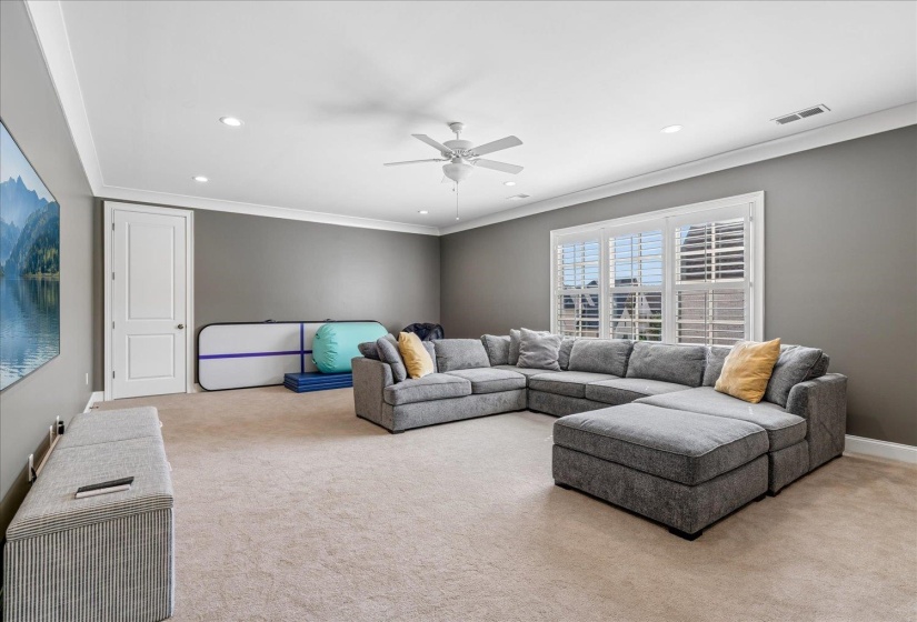 9060 WINSTON WOODS CIR, Germantown, Tennessee 38139, 5 Bedroom Bedrooms, 11 Room Rooms,5.1 BathroomBathrooms,Residential,For Sale,WINSTON WOODS,0,10229247