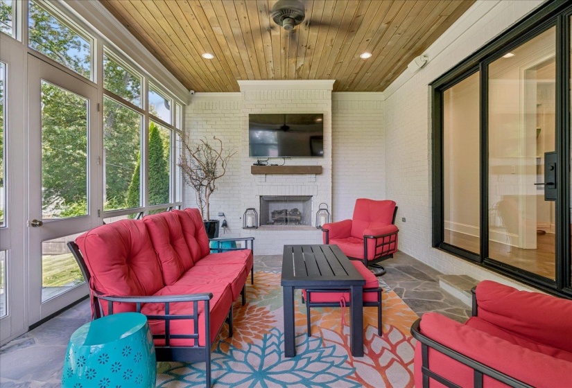 9060 WINSTON WOODS CIR, Germantown, Tennessee 38139, 5 Bedroom Bedrooms, 11 Room Rooms,5.1 BathroomBathrooms,Residential,For Sale,WINSTON WOODS,0,10229247