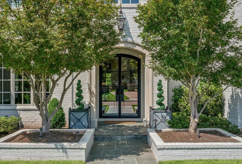 9060 WINSTON WOODS CIR, Germantown, Tennessee 38139, 5 Bedroom Bedrooms, 11 Room Rooms,5.1 BathroomBathrooms,Residential,For Sale,WINSTON WOODS,0,10229247