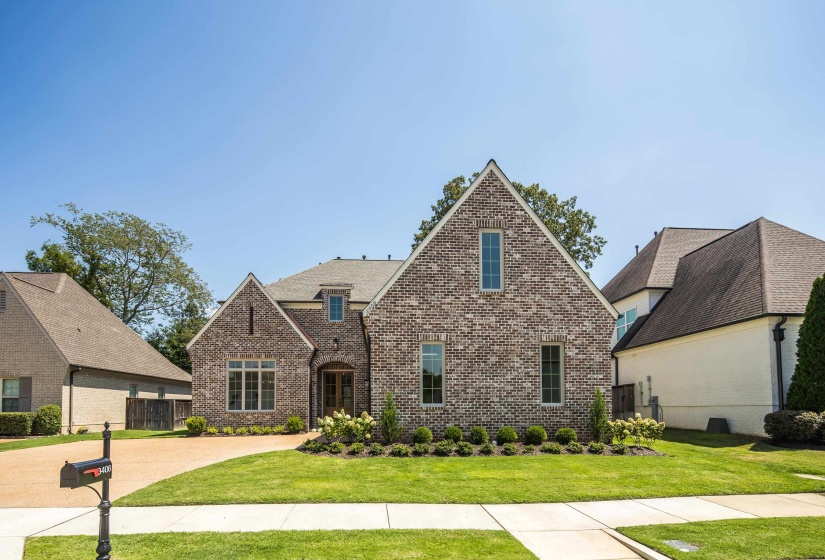 3406 VILLAGE CROSS LOOP, Collierville, Tennessee 38017, 4 Bedroom Bedrooms, 10 Room Rooms,4 BathroomBathrooms,Residential,For Sale,VILLAGE CROSS,0,10229249