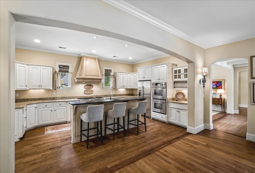7212 MCVAY MANOR CV, Germantown, Tennessee 38138, 5 Bedroom Bedrooms, 11 Room Rooms,5.1 BathroomBathrooms,Residential,For Sale,MCVAY MANOR,0,10229254