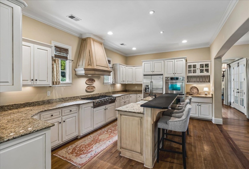 7212 MCVAY MANOR CV, Germantown, Tennessee 38138, 5 Bedroom Bedrooms, 11 Room Rooms,5.1 BathroomBathrooms,Residential,For Sale,MCVAY MANOR,0,10229254