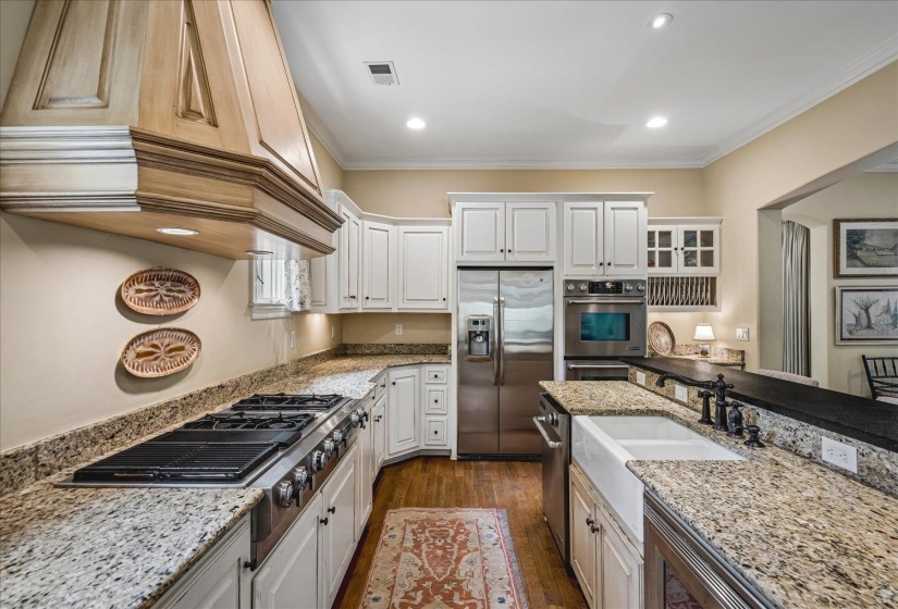 7212 MCVAY MANOR CV, Germantown, Tennessee 38138, 5 Bedroom Bedrooms, 11 Room Rooms,5.1 BathroomBathrooms,Residential,For Sale,MCVAY MANOR,0,10229254