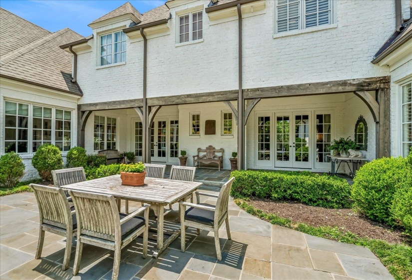 7212 MCVAY MANOR CV, Germantown, Tennessee 38138, 5 Bedroom Bedrooms, 11 Room Rooms,5.1 BathroomBathrooms,Residential,For Sale,MCVAY MANOR,0,10229254