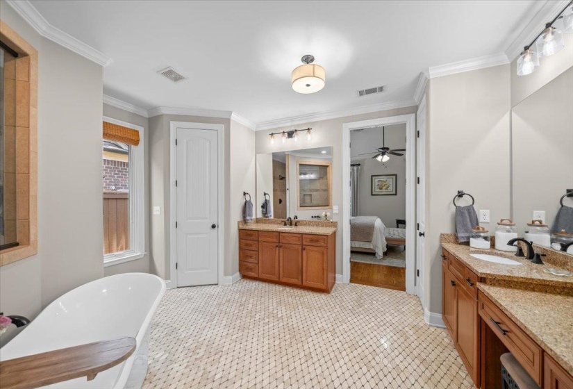 1689 DE HAIG LN, Collierville, Tennessee 38017, 4 Bedroom Bedrooms, 9 Room Rooms,3 BathroomBathrooms,Residential,For Sale,DE HAIG,0,10229255