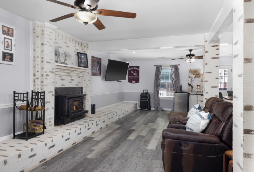 215 WHITLEY WAY, Oakland, Tennessee 38060, 4 Bedroom Bedrooms, 6 Room Rooms,2 BathroomBathrooms,Residential,For Sale,WHITLEY,0,10229257