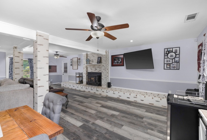 215 WHITLEY WAY, Oakland, Tennessee 38060, 4 Bedroom Bedrooms, 6 Room Rooms,2 BathroomBathrooms,Residential,For Sale,WHITLEY,0,10229257