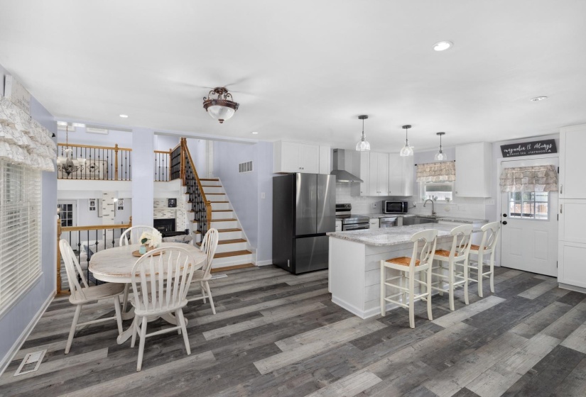215 WHITLEY WAY, Oakland, Tennessee 38060, 4 Bedroom Bedrooms, 6 Room Rooms,2 BathroomBathrooms,Residential,For Sale,WHITLEY,0,10229257