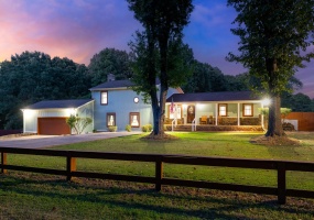 215 WHITLEY WAY, Oakland, Tennessee 38060, 4 Bedroom Bedrooms, 6 Room Rooms,2 BathroomBathrooms,Residential,For Sale,WHITLEY,0,10229257