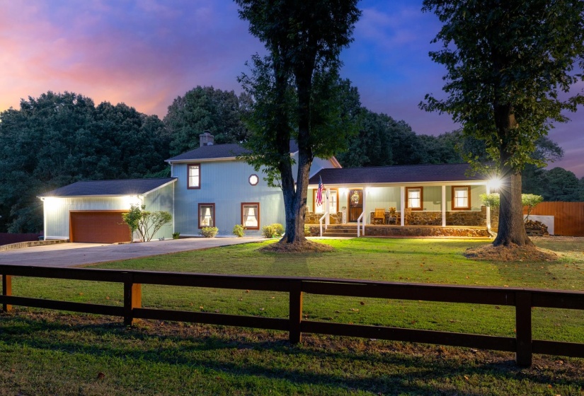 215 WHITLEY WAY, Oakland, Tennessee 38060, 4 Bedroom Bedrooms, 6 Room Rooms,2 BathroomBathrooms,Residential,For Sale,WHITLEY,0,10229257