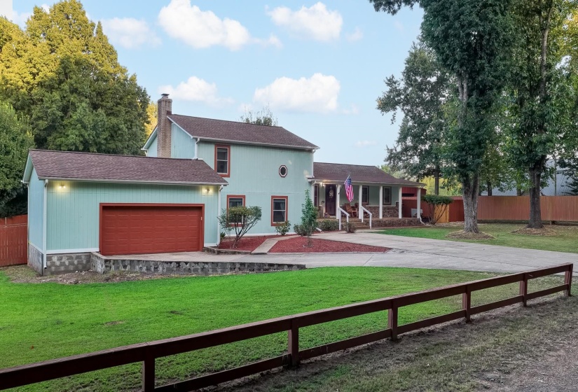 215 WHITLEY WAY, Oakland, Tennessee 38060, 4 Bedroom Bedrooms, 6 Room Rooms,2 BathroomBathrooms,Residential,For Sale,WHITLEY,0,10229257