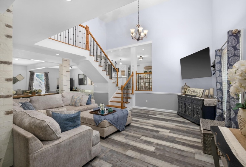 215 WHITLEY WAY, Oakland, Tennessee 38060, 4 Bedroom Bedrooms, 6 Room Rooms,2 BathroomBathrooms,Residential,For Sale,WHITLEY,0,10229257