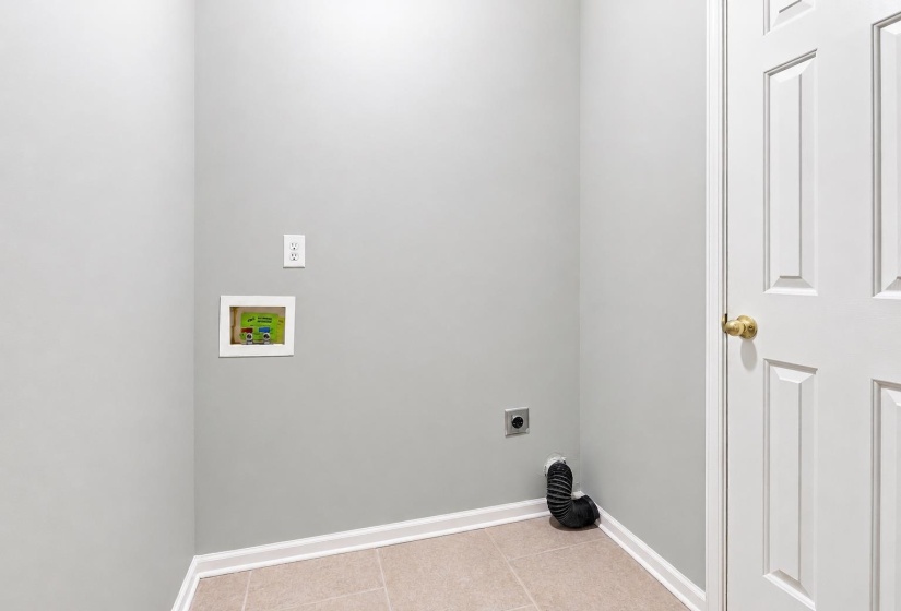 1960 CHARTRIDGE DR, Unincorporated, Tennessee 38016, 3 Bedroom Bedrooms, 7 Room Rooms,2.1 BathroomBathrooms,Residential,For Sale,CHARTRIDGE,0,10229263