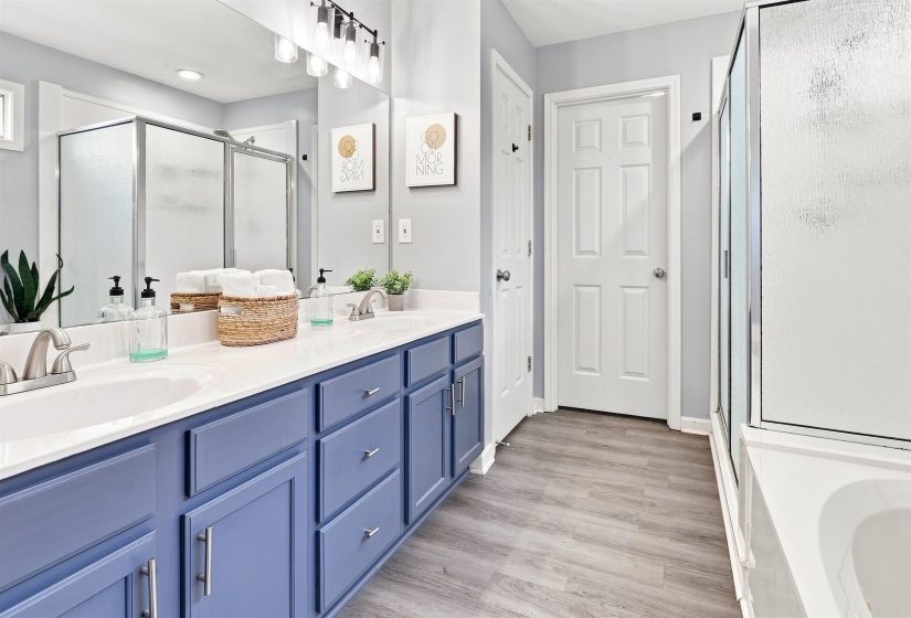 1960 CHARTRIDGE DR, Unincorporated, Tennessee 38016, 3 Bedroom Bedrooms, 7 Room Rooms,2.1 BathroomBathrooms,Residential,For Sale,CHARTRIDGE,0,10229263