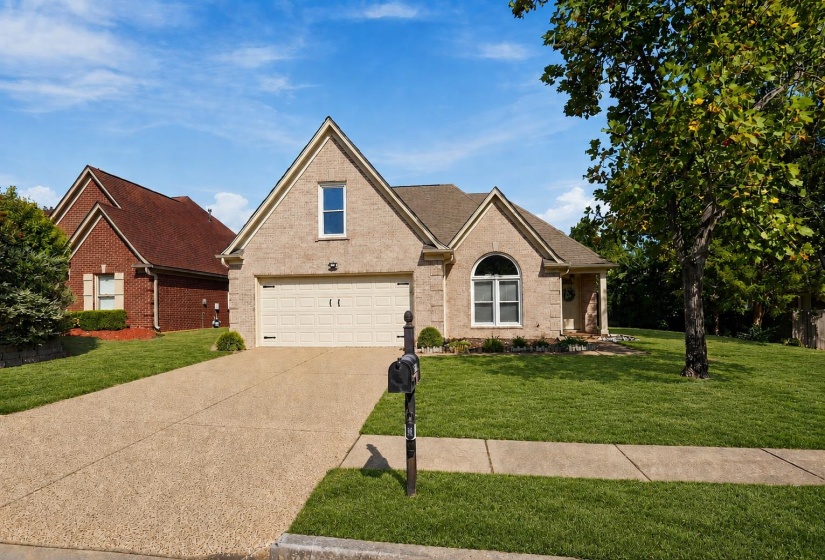 1960 CHARTRIDGE DR, Unincorporated, Tennessee 38016, 3 Bedroom Bedrooms, 7 Room Rooms,2.1 BathroomBathrooms,Residential,For Sale,CHARTRIDGE,0,10229263